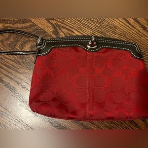 Small Coach wristlet new condition